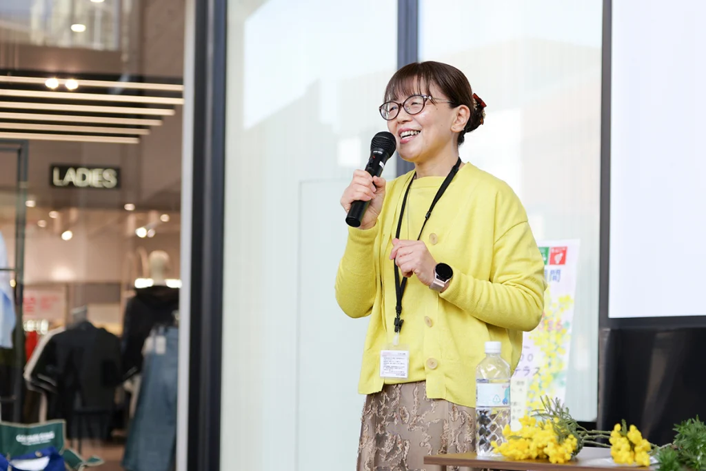 ミモザフェスで更年期ケアについて講演するアロマセラピスト
